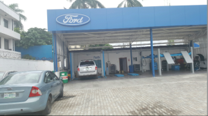 The new Coscharis Ford Quick Service Workshop capable of handling 250 cars monthly at the newly-renovated facility in Victoria Island, Lagos