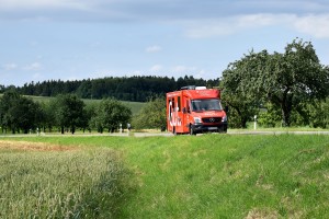  The Mercedes-Benz Sprinter with a purpose-built Berger Fahrzeugbau body is the first mobile branch by Göppingen Savings Bank;