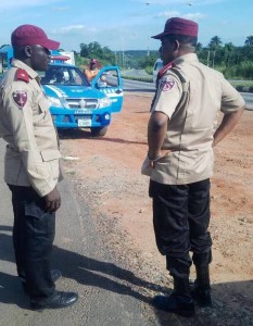 The Sector Commander, Ogun State Sector Command, Corps Commander Clement Oladele (right), supervising the activities of FRSC patrol teams along Abeokuta - Sagamu and Lagos - Abeokuta expressways. (Photo: FRSC, Ogun) 